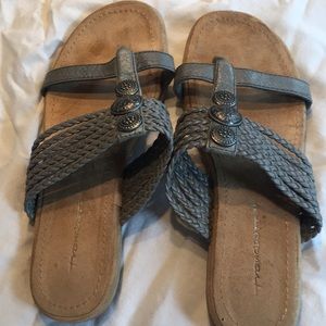 Trendsetter- Hushpuppies Brand gray flat sandal
